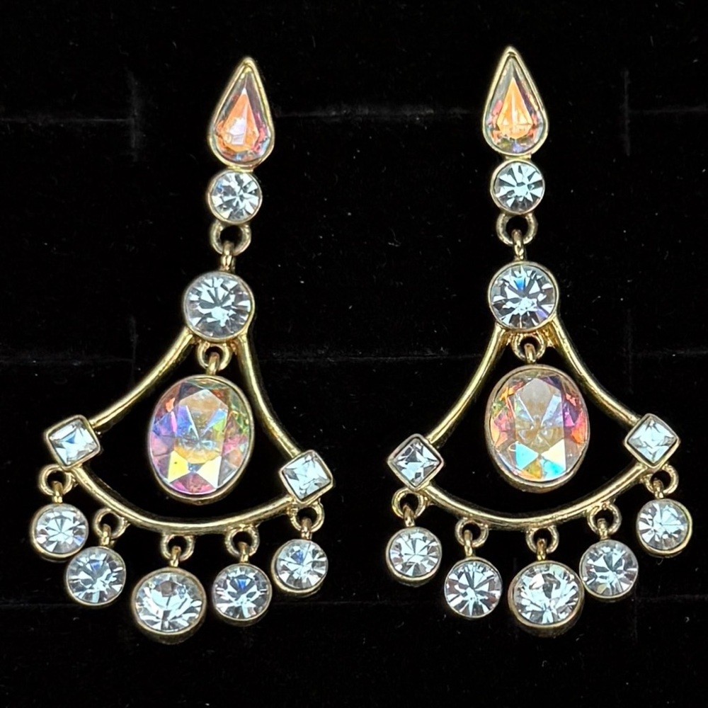 Vintage Givenchy aged goldtone / brasstone bling pierced earrings - Picture 5 of 9
